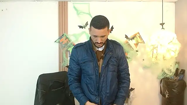 Reiko 85  online show from October 18, 8:25 pm