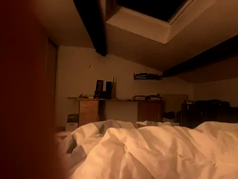 Layzeee online show from October 15, 8:16 pm