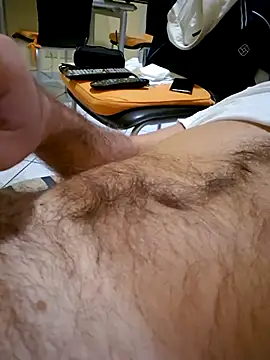 Snapshot of 1talianBeutifulCock chatting on January 8, 8:38 am 1talianBeutifulCock online show from January 8, 8:38 am