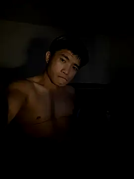 Snapshot of TaiwanSlutBitch chatting on October 3, 2:38 am TaiwanSlutBitch online show from October 3, 2:38 am