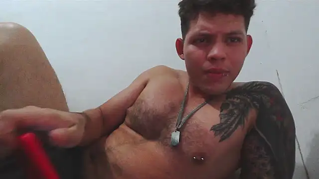 Snapshot of King_russo chatting on February 4, 2:28 am King russo online show from February 4, 2:28 am