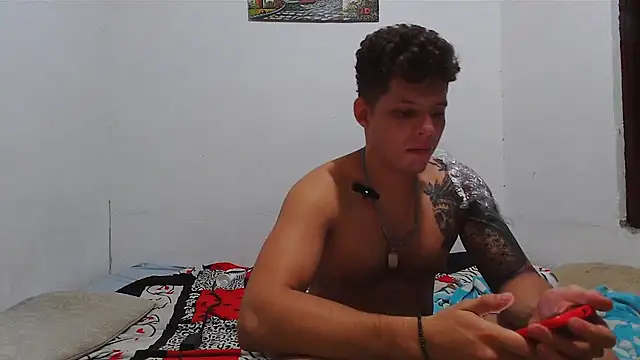 Snapshot of King_russo chatting on January 10, 5:15 am King russo online show from January 10, 5:15 am