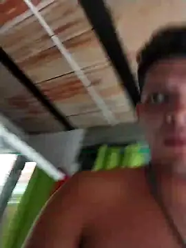 Snapshot of King_russo chatting on February 5, 3:53 pm King russo online show from February 5, 3:53 pm