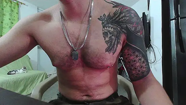 Snapshot of King_russo chatting on January 15, 2:38 am King russo online show from January 15, 2:38 am