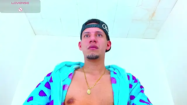 kevin  fox  online show from October 15, 7:32 pm