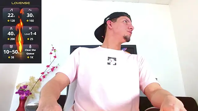 kevin  fox  online show from November 7, 7:17 pm