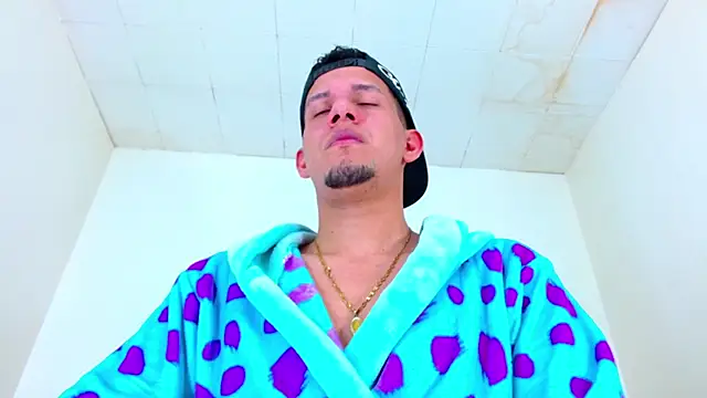 kevin  fox  online show from October 27, 7:16 pm