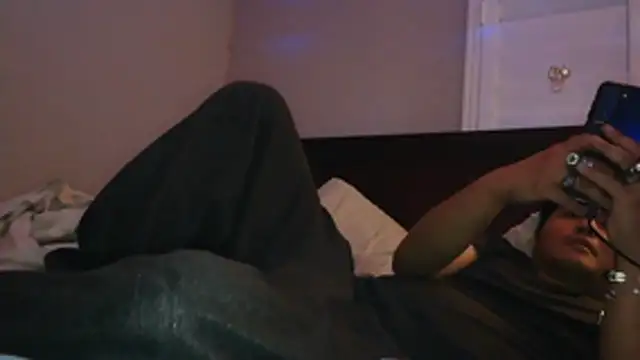 cloudyspun online show from November 11, 12:32 pm