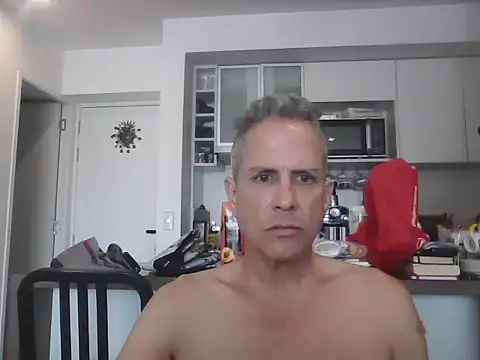 Diegoperrote682661 online show from December 2, 9:18 pm