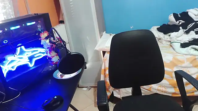 Badboyi1997 online show from October 8, 2:54 pm