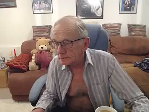 Snapshot of Ferret7777 chatting on February 14, 9:32 pm Ferret7777 online show from February 14, 9:32 pm