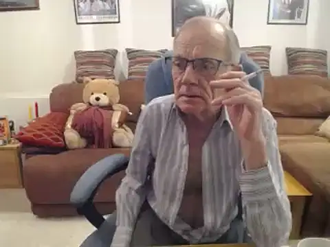 Snapshot of Ferret7777 chatting on February 2, 8:13 am Ferret7777 online show from February 2, 8:13 am
