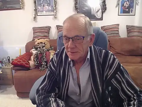 Snapshot of Ferret7777 chatting on December 7, 6:48 pm Ferret7777 online show from December 7, 6:48 pm