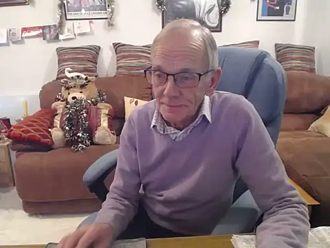 Snapshot of Ferret7777 chatting on December 14, 5:03 pm Ferret7777 online show from December 14, 5:03 pm