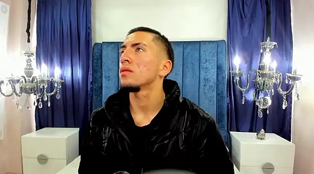 King Dante  online show from February 7, 7:49 pm