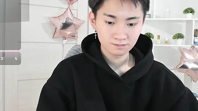 Snapshot of Miram_Yu chatting on December 13, 6:49 pm Miram Yu online show from December 13, 6:49 pm