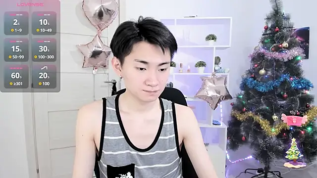 Snapshot of Miram_Yu chatting on December 17, 7:15 pm Miram Yu online show from December 17, 7:15 pm