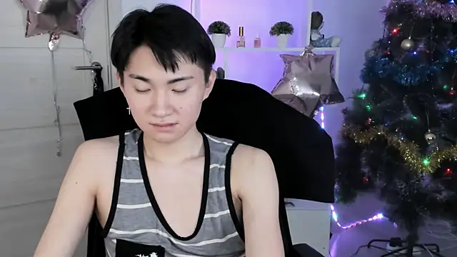 Snapshot of Miram_Yu chatting on December 18, 5:26 am Miram Yu online show from December 18, 5:26 am