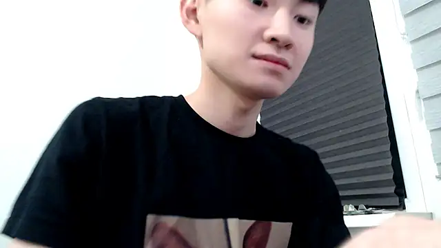 Snapshot of Miram_Yu chatting on October 1, 6:01 pm Miram Yu online show from October 1, 6:01 pm