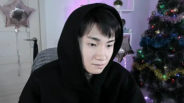 Snapshot of Miram_Yu chatting on December 24, 12:11 am Miram Yu online show from December 24, 12:11 am