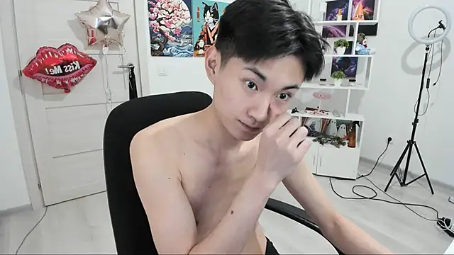 Miram Yu online show from October 27, 5:04 pm