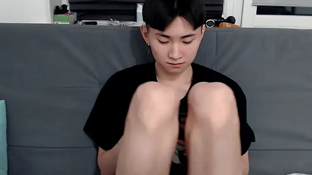 Snapshot of Miram_Yu chatting on February 9, 8:56 pm Miram Yu online show from February 9, 8:56 pm