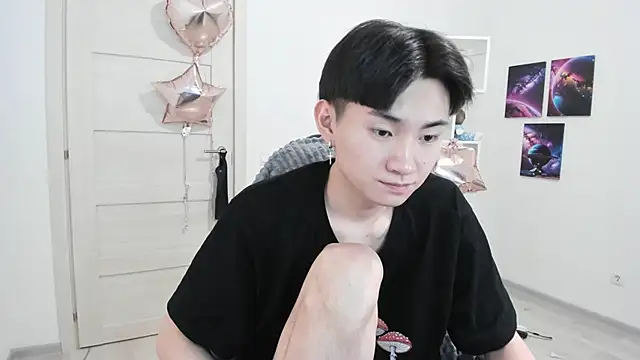 Snapshot of Miram_Yu chatting on February 23, 9:36 pm Miram Yu online show from February 23, 9:36 pm