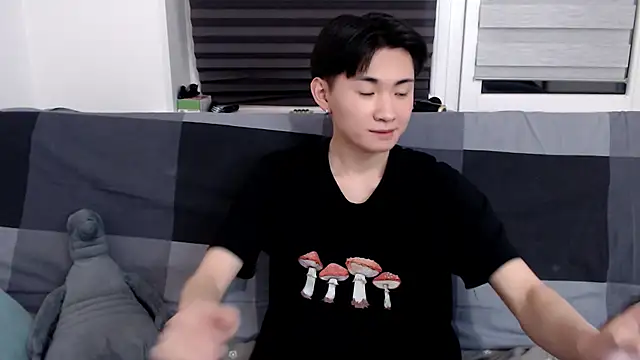 Snapshot of Miram_Yu chatting on January 12, 9:08 pm Miram Yu online show from January 12, 9:08 pm