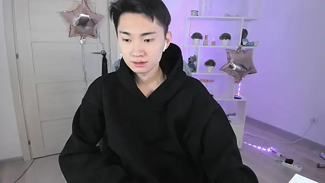 Snapshot of Miram_Yu chatting on December 3, 5:19 am Miram Yu online show from December 3, 5:19 am