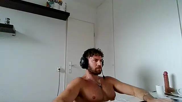 alpha-hunk online show from March 25, 3:49 pm