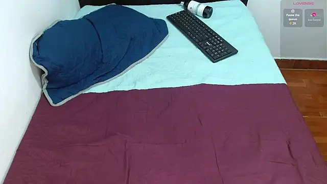 hots boygg online show from September 23, 5:01 pm