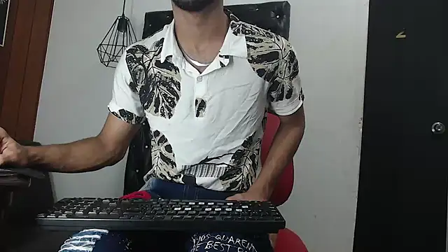 Snapshot of jhon_ath chatting on February 15, 4:47 am jhon ath online show from February 15, 4:47 am