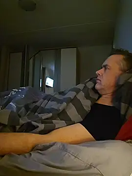 Hectorthyssen1 online show from December 14, 9:44 pm