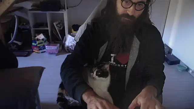 contemptumundi888 online show from October 18, 9:58 am