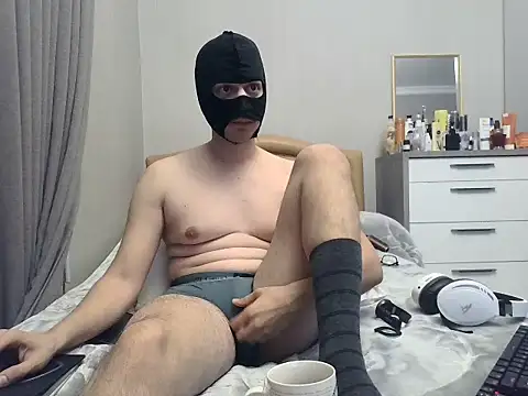 Snapshot of unknownguy_7 chatting on September 13, 3:57 pm unknownguy 7 online show from September 13, 3:57 pm