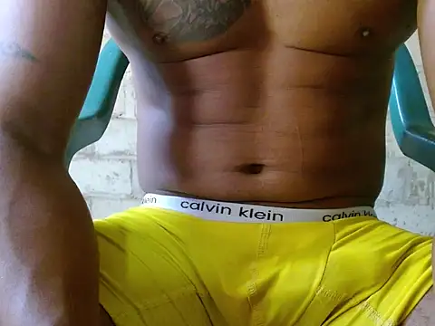 Snapshot of fernandez_latinblackk chatting on September 13, 4:30 pm fernandez latinblackk online show from September 13, 4:30 pm