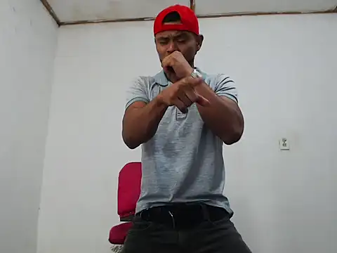 Snapshot of fernandez_latinblackk chatting on January 7, 2:12 am fernandez latinblackk online show from January 7, 2:12 am