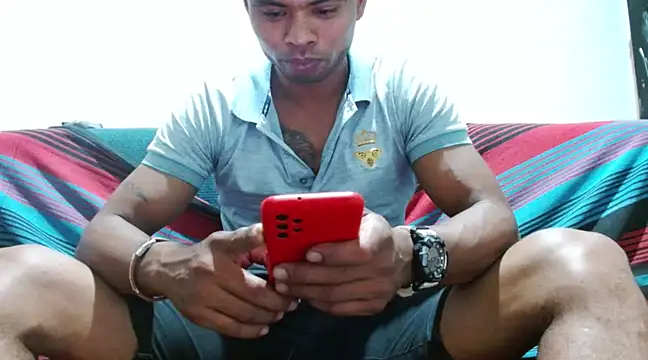 Snapshot of fernandez_latinblackk chatting on March 19, 11:03 pm fernandez latinblackk online show from March 19, 11:03 pm