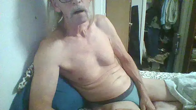 Snapshot of friendlychat1 chatting on September 28, 4:54 am friendlychat1 online show from September 28, 4:54 am