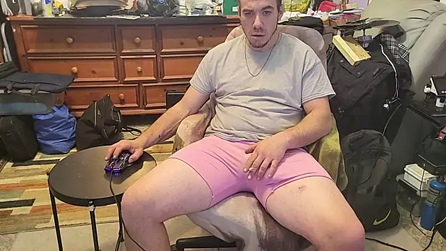 ScubaStevex online show from December 18, 1:07 pm