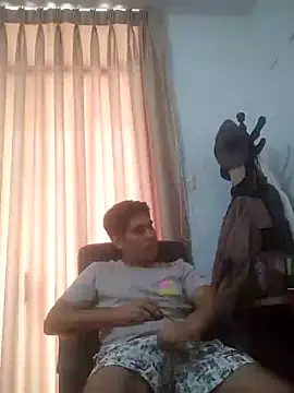 Snapshot of estudiante69 chatting on January 19, 10:06 pm estudiante69 online show from January 19, 10:06 pm