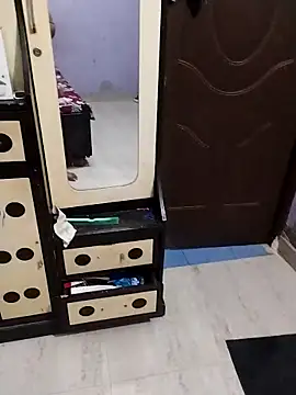 Noname333u online show from October 19, 8:17 am