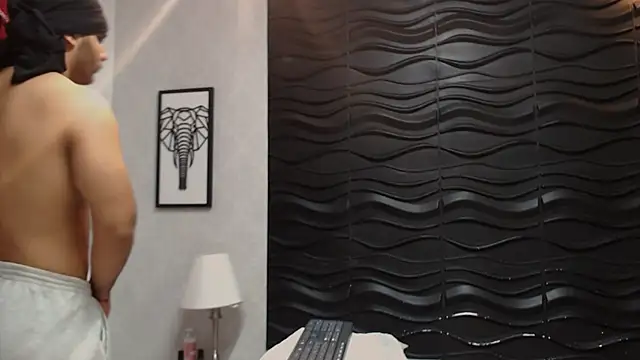 Ibr4h1mm muscles online show from December 19, 2:46 pm