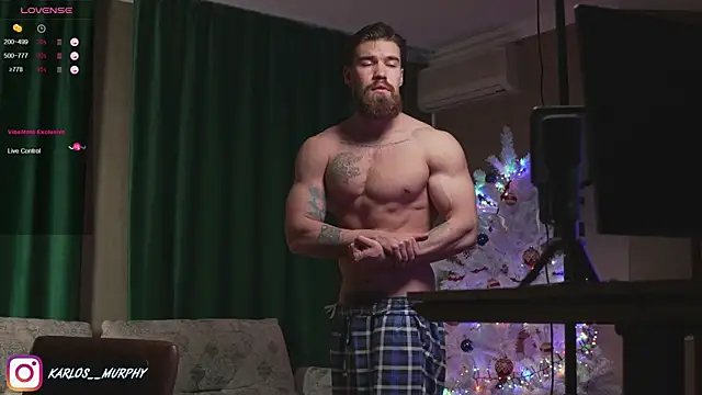 Snapshot of Karlos_Ripped_ chatting on January 20, 10:07 am Karlos Ripped online show from January 20, 10:07 am