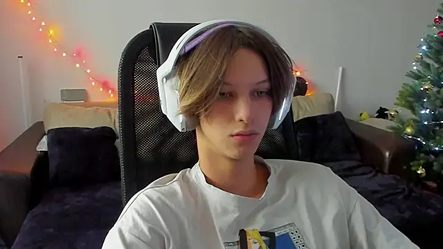 Ostin meow online show from December 5, 5:47 am