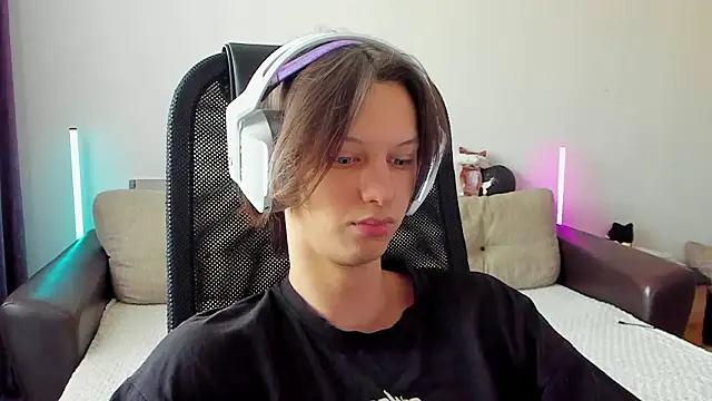 Ostin meow online show from February 12, 4:29 am