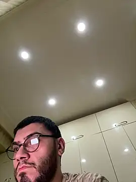 Hellzroom online show from March 22, 10:59 pm