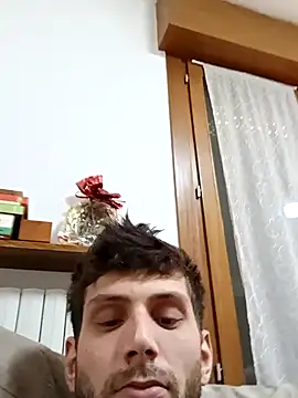 Snapshot of dariodario chatting on January 15, 8:09 am dariodario online show from January 15, 8:09 am