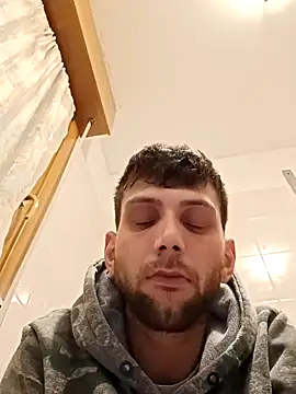 Snapshot of dariodario chatting on December 8, 11:19 pm dariodario online show from December 8, 11:19 pm