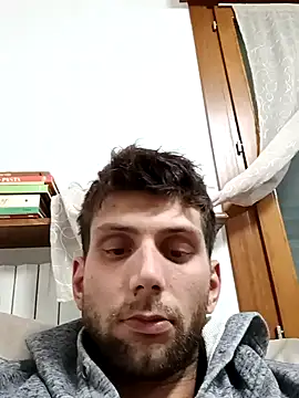 Snapshot of dariodario chatting on December 30, 11:06 pm dariodario online show from December 30, 11:06 pm